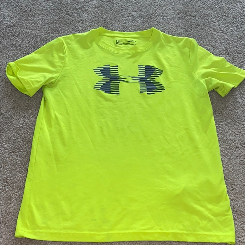 🏈 SALE Boys Neon Yellow Under Armour Shirt